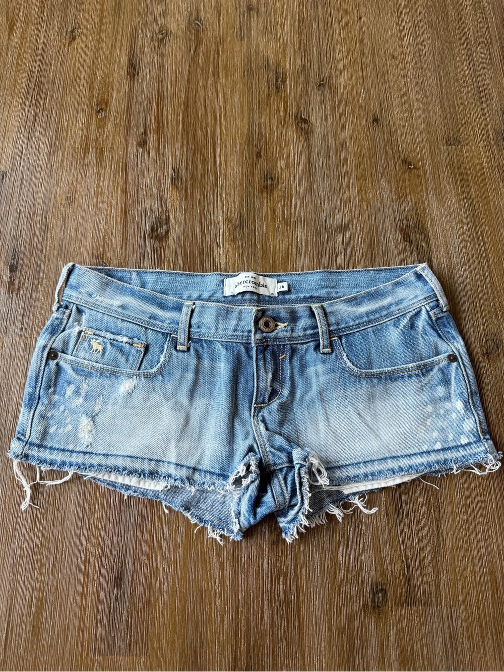 Abercrombie kids light wash very short distressed denim shorts size 16